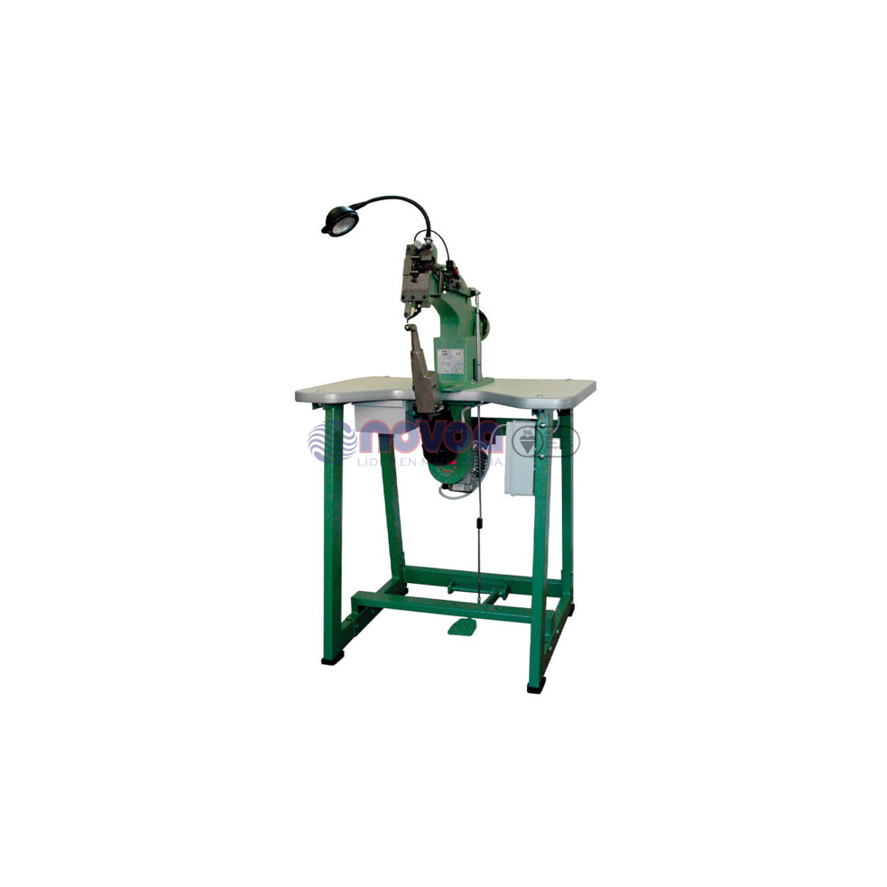 Máquina recortadora (máquina para la elaboración de los forros de los cortes) COLLI Mod. GP4.